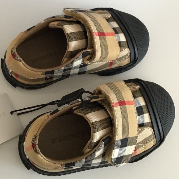 SOLD 🛑 Authentic BURBERRY TARTAN SNEAKERS - Picture 8 of 13
